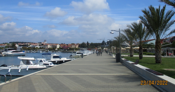 Die moderne Promenade von Medulin in Istrien