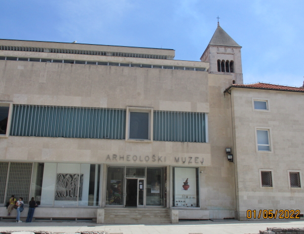 Das Archäologische Museum von Zadar von außen